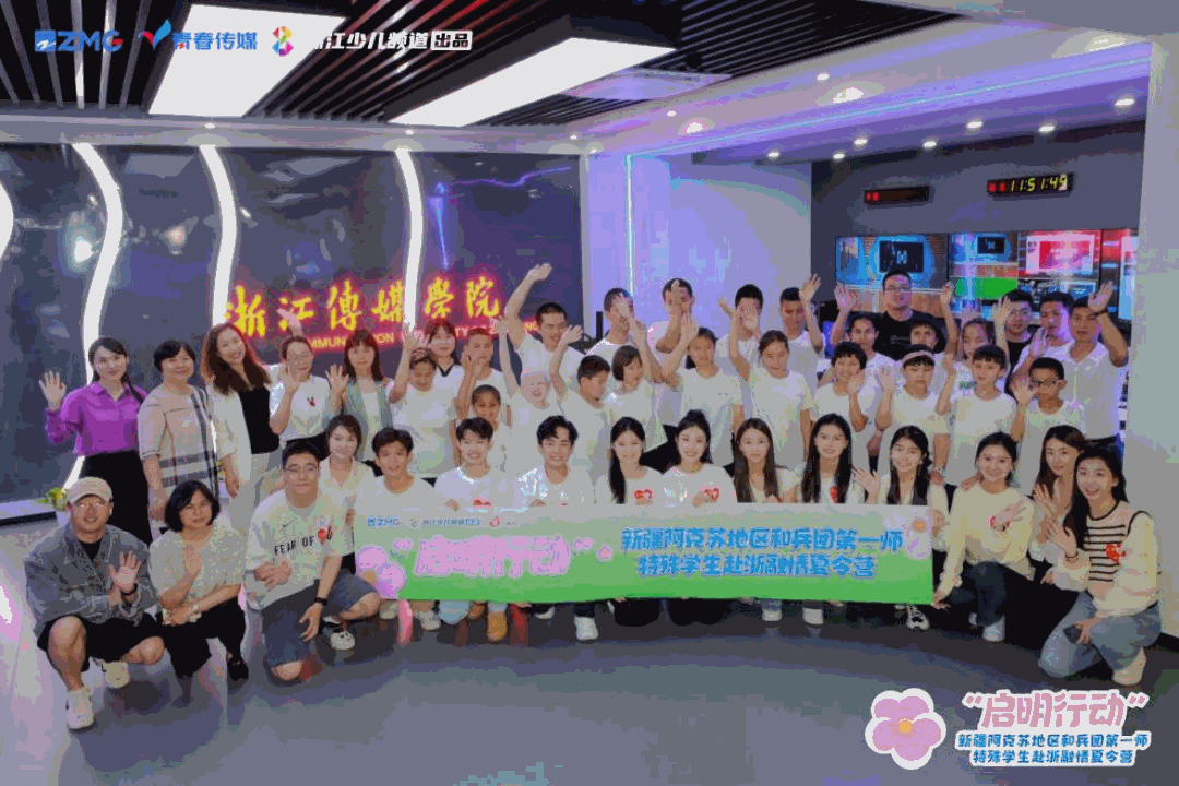 d40651fcce6befc5b0e8faa7a529c94c.gif image.gif