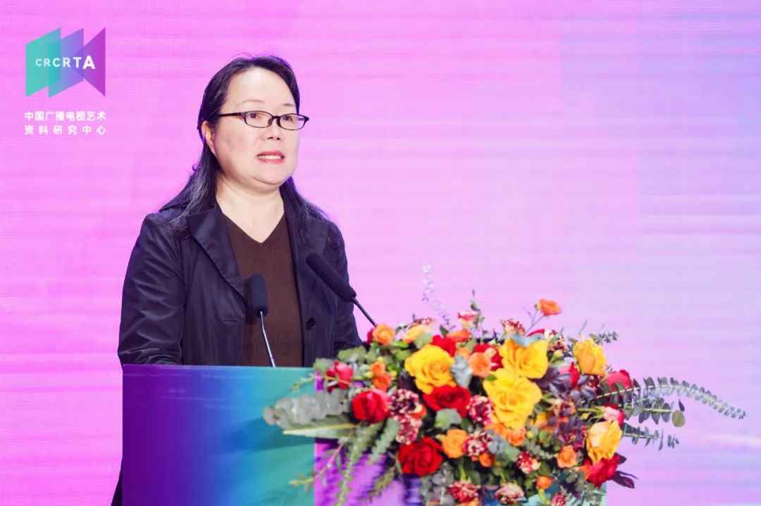 Alternative text Alternative text