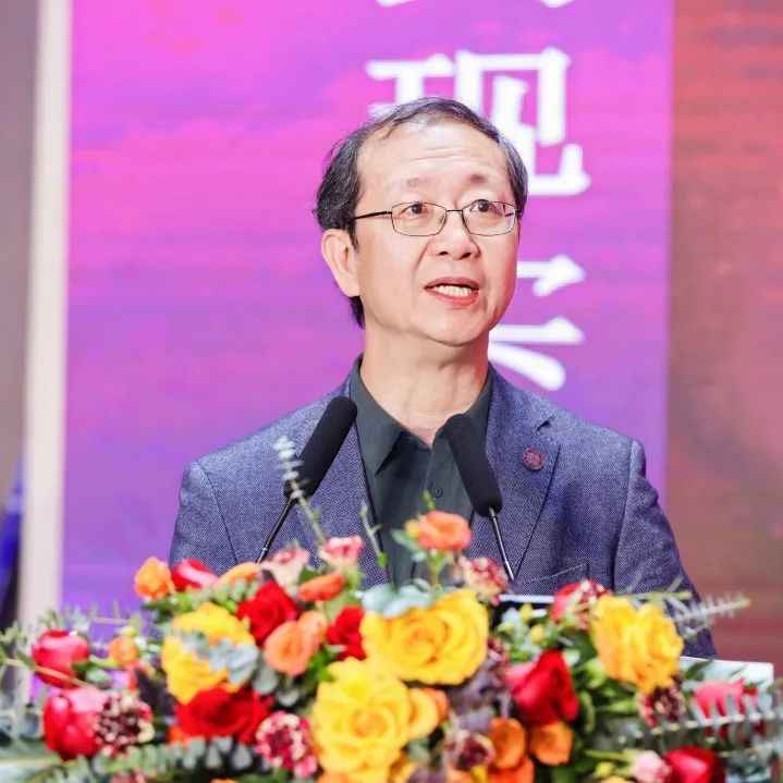 Alternative text Alternative text