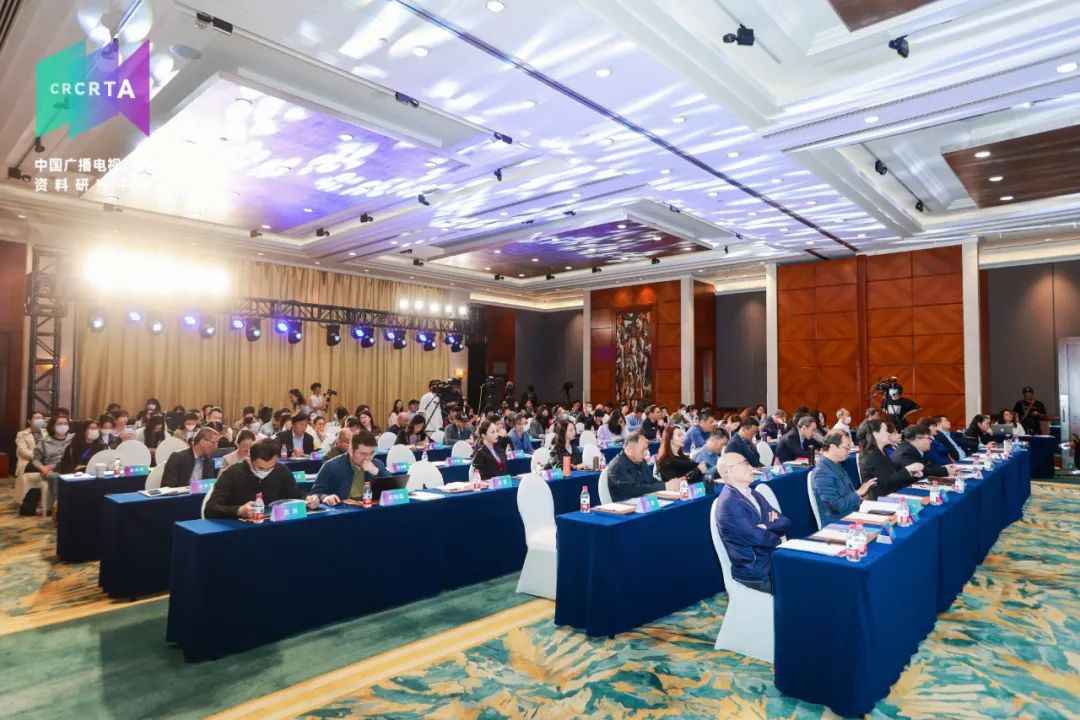 Alternative text Alternative text