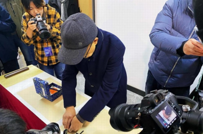 特殊的笔记,陈洪标用两幅百米书法长卷礼赞建党百年 特殊的笔记,陈洪标用两幅百米书法长卷礼赞建党百年