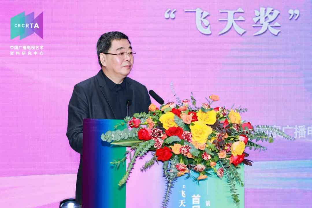 Alternative text Alternative text