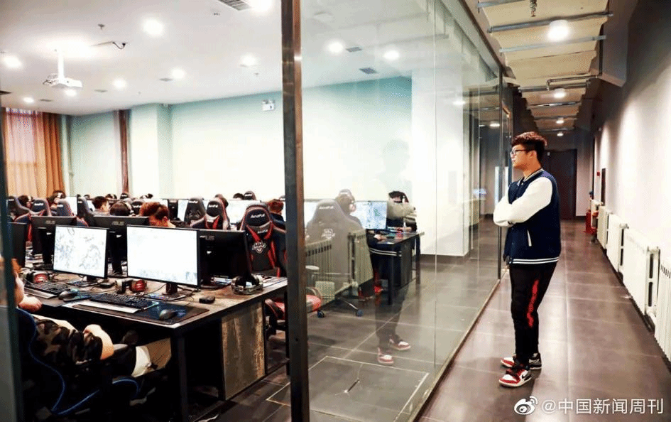 2021-11-28 11:18:03.743000 2021-11-28 11:18:03.743000