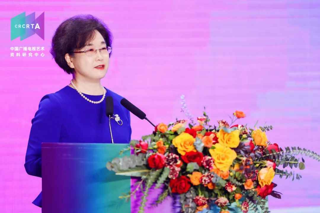 Alternative text Alternative text