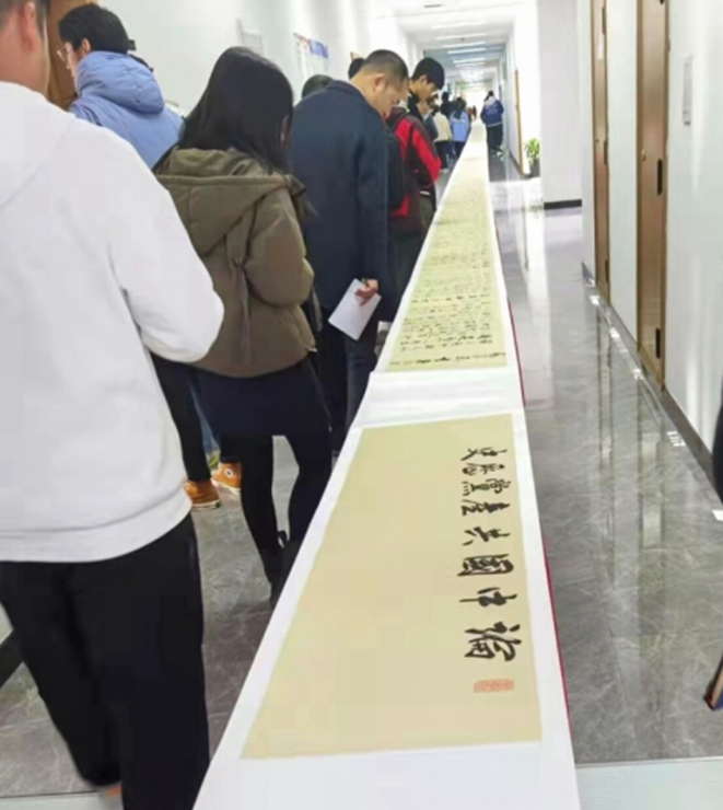 特殊的笔记,陈洪标用两幅百米书法长卷礼赞建党百年 特殊的笔记,陈洪标用两幅百米书法长卷礼赞建党百年