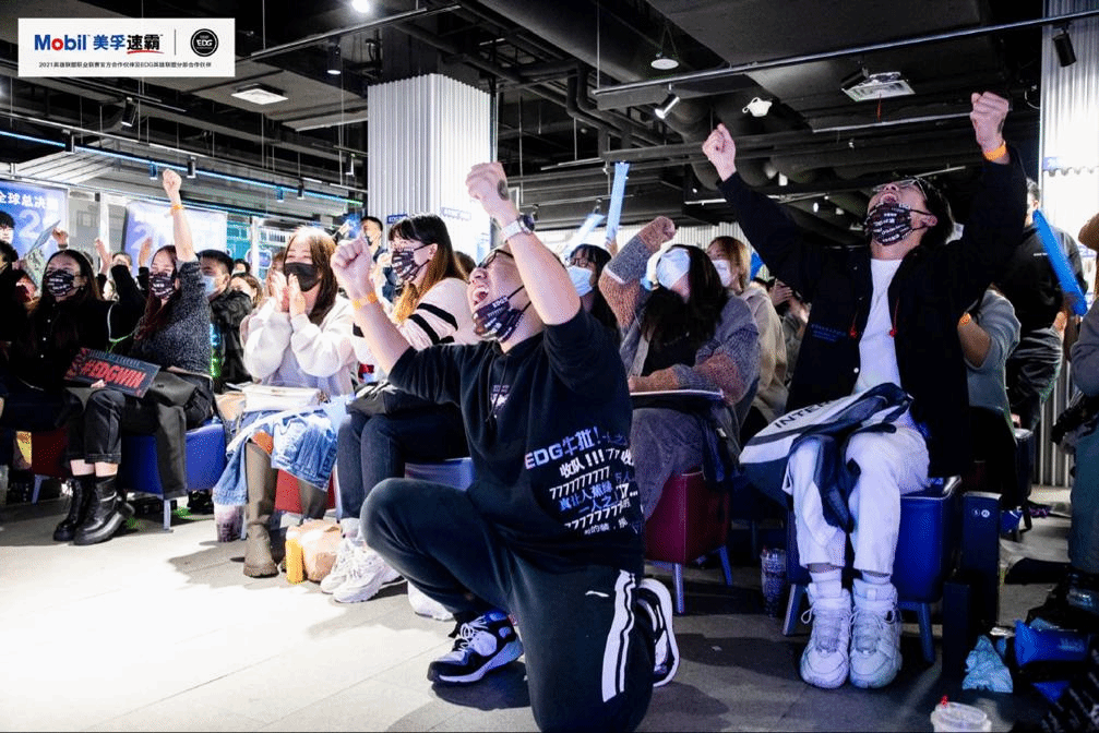 2021-11-28 11:14:04.524000 2021-11-28 11:14:04.524000